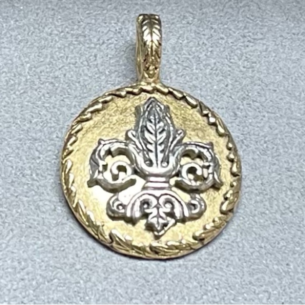 Fleur de Lis Pendant